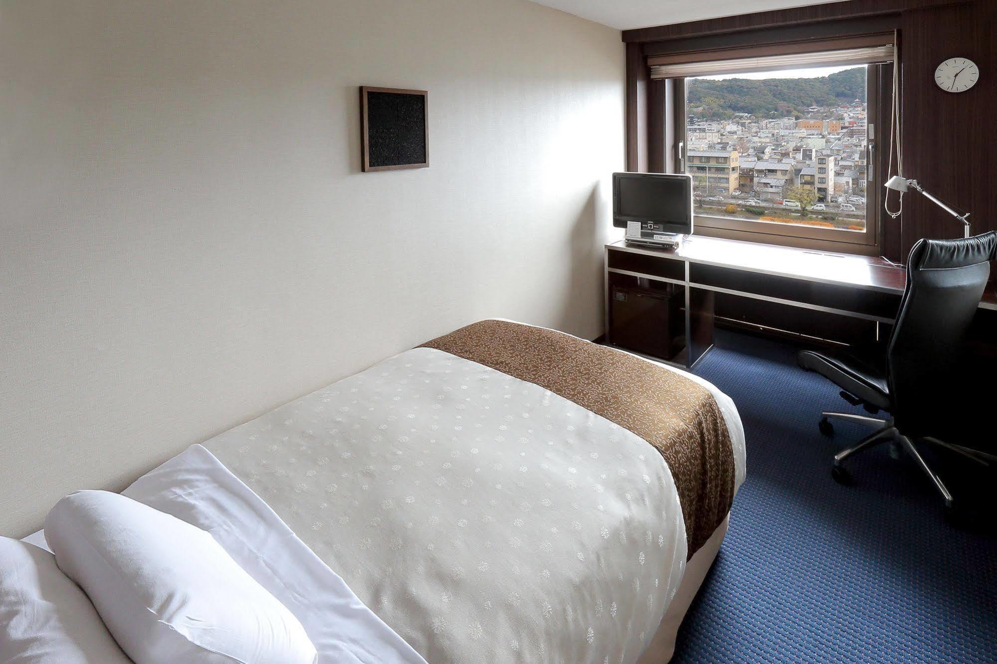 Hotel Sunroute Киото Екстериор снимка
